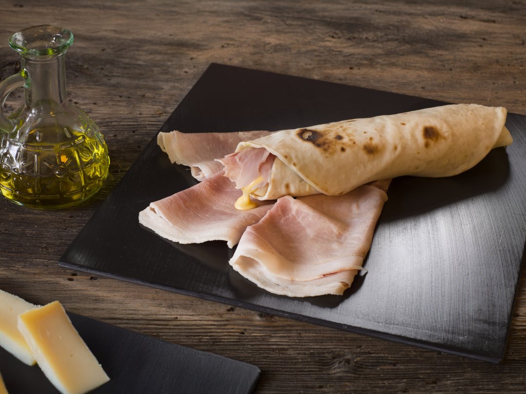 Piadina prosciutto e formaggio